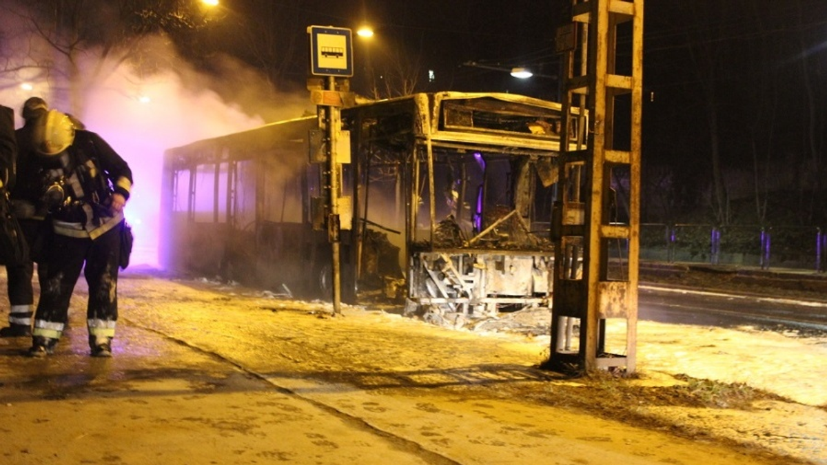 Teljesen Ki Gett Egy Bkv Busz Budapesten Origo