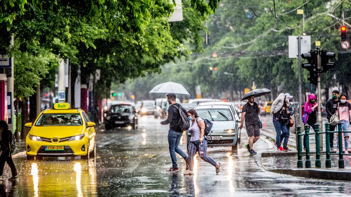 Nem csillapodnak a zivatarok az egész országra riasztást adtak ki ORIGO