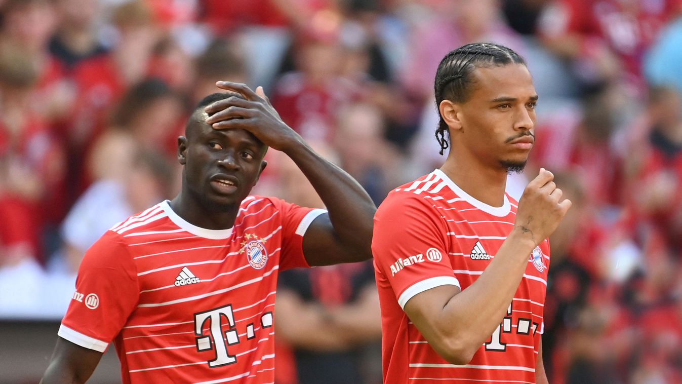 Sadio MANE (FC Bayern Munich) is said to have punched Leroy SANE (FC Bayern Munich) in the face. ball sports database DFL first division 22.23.2022 football player men professional footballer SOCCER FOOTBALL SP Spo Bundesliga league match football match 1