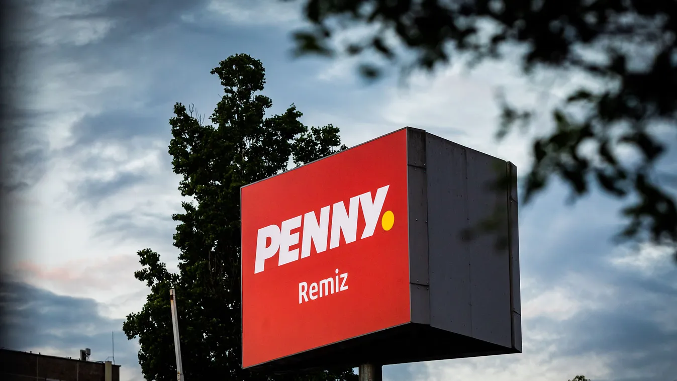 A Penny legújabb üzlethelyiségének átalakításánál figyelembe vették a helyi vásárlói igényeket is, ennek eredményeként a korábban itt működő üzlet hentespultját is megtartották. 