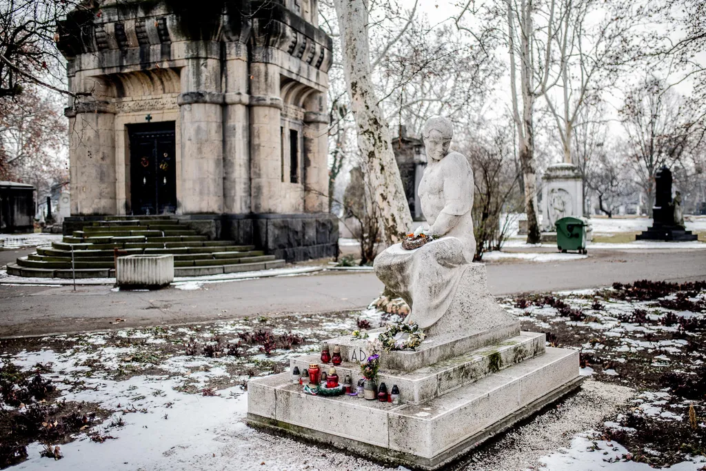 A magyar kultúra napja - Ingyenes séták a Fiumei úti sírkertben 