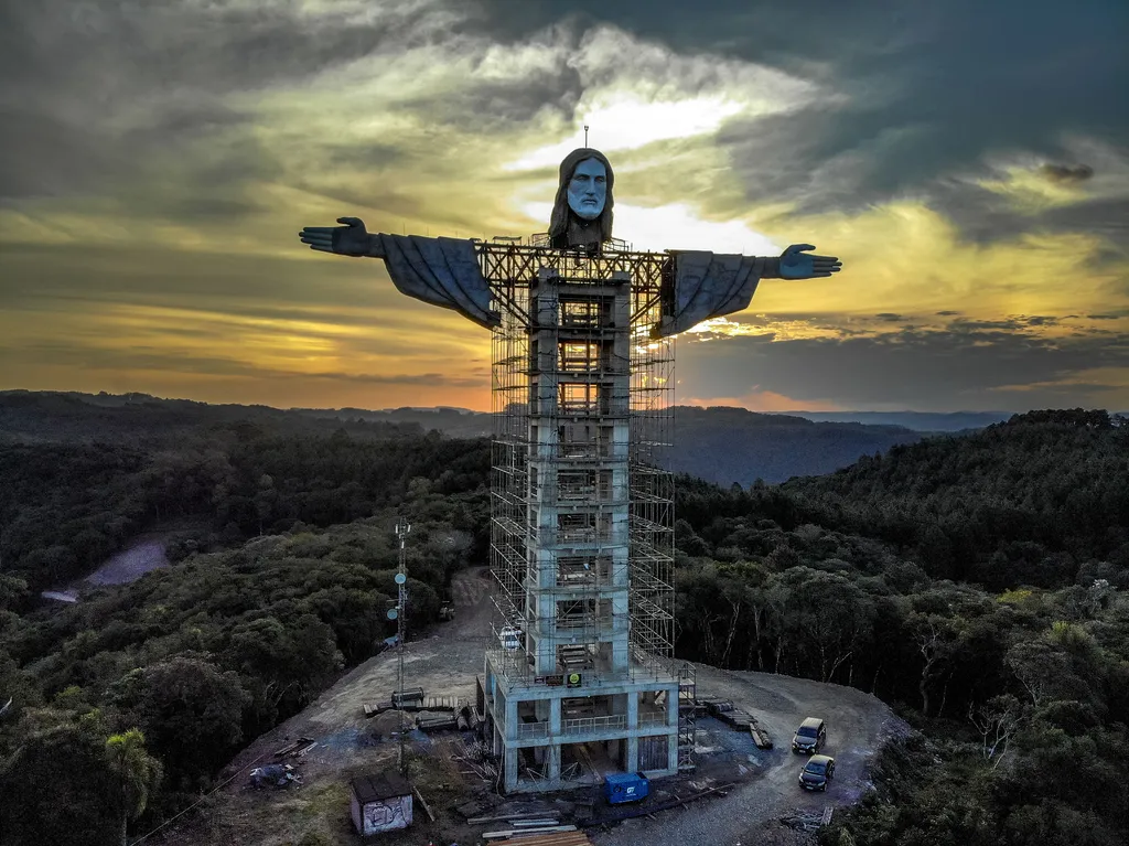 A rióinál is hatalmasabb Krisztus-szobrot építenek egy brazil kisvárosban, galéria, 2021 