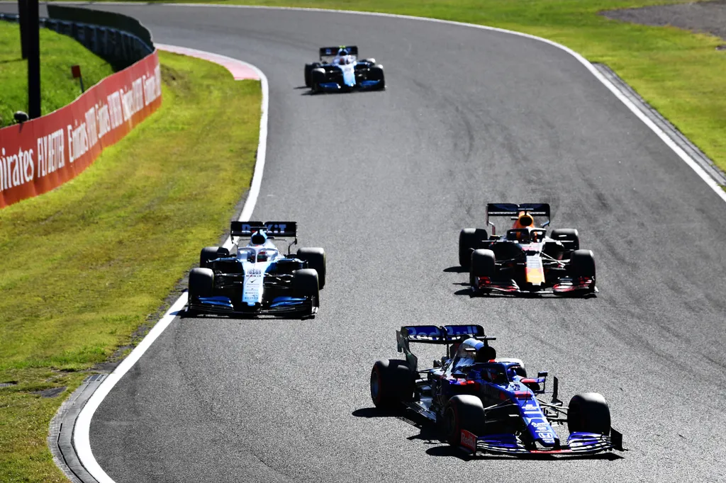 Forma-1, Japán Nagydíj, Kvjat, Russell, Verstappen, Red Bull, Toro Rosso, Williams 