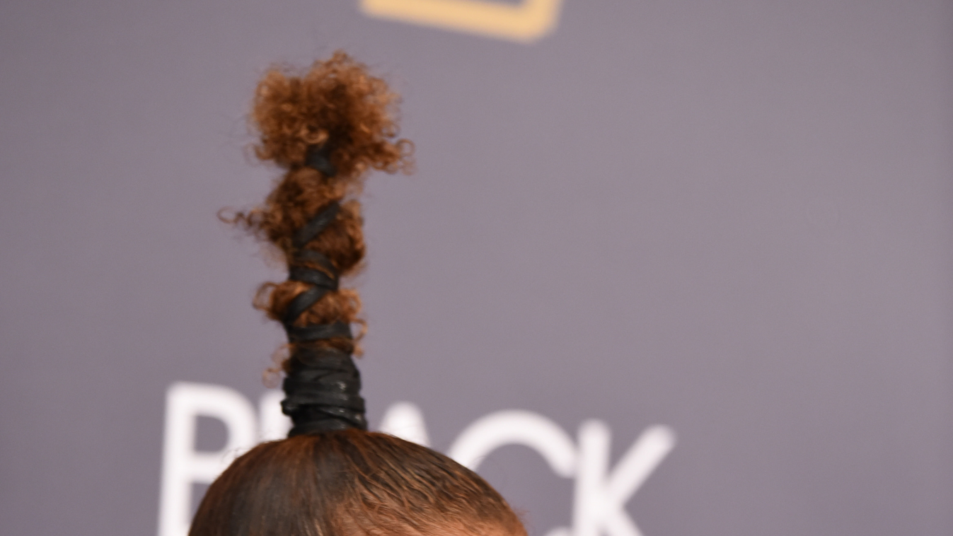 Janet Jackson bizarr frizurát villantott: fotó 