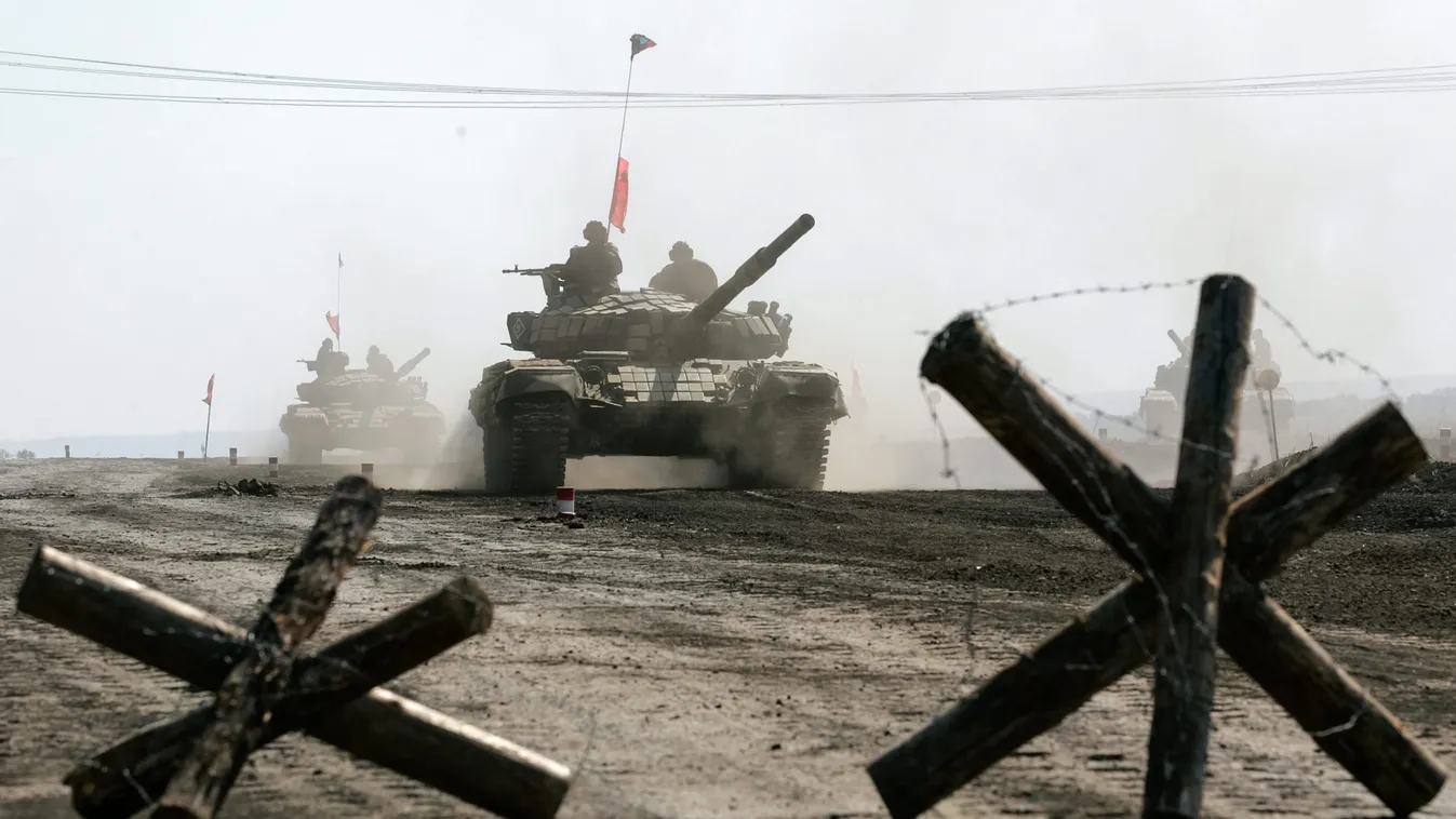 Foglalkozás FOTÓ ÁLTALÁNOS hadgyakorlat HADI FELSZERELÉS harckocsi katona SZEMÉLY TÁRGY tank 