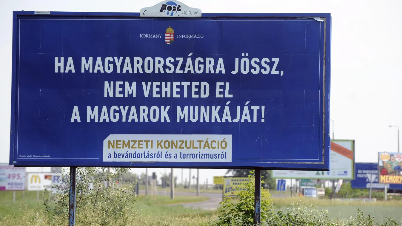 plakát, MKKP, Kétfarkú Kutya Párt, Vastagbőr, Kovács Gergő, bevándorlóellenes plakátkampány 