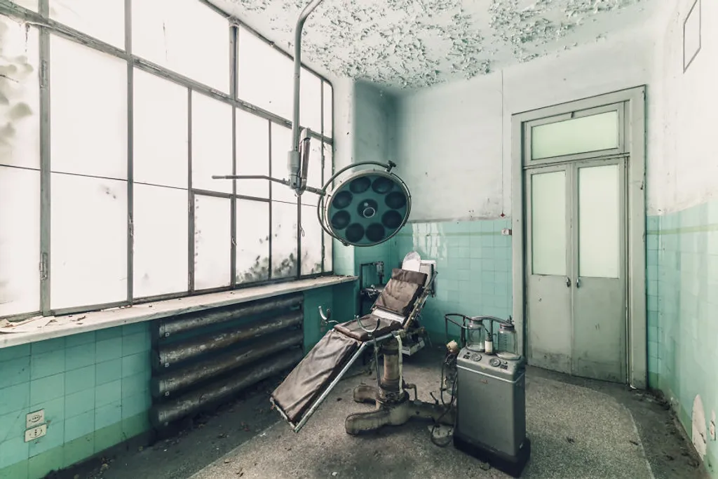 Hátborzongató képek egy régóta használaton kívüli elmegyógyintézetről, Olaszország, elmegyógyintézet, kórház, elhagyatott, 