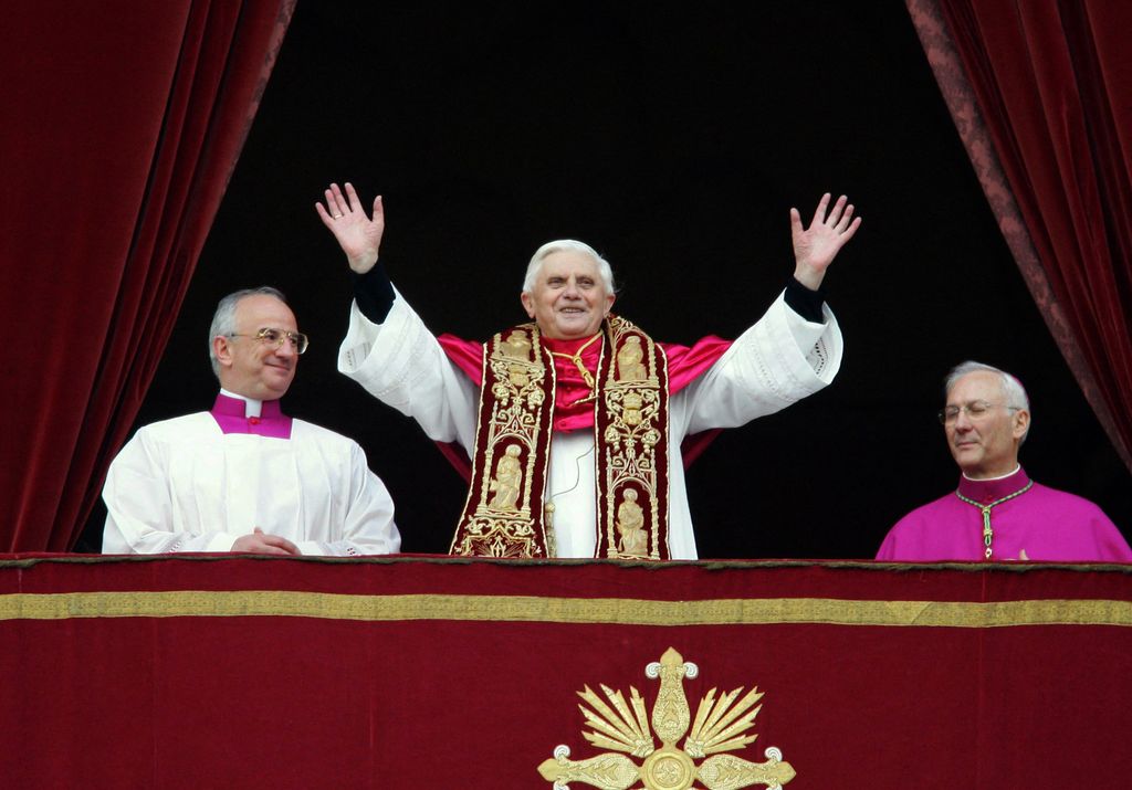 XVI. Benedek pápa, Benedek, pápa 