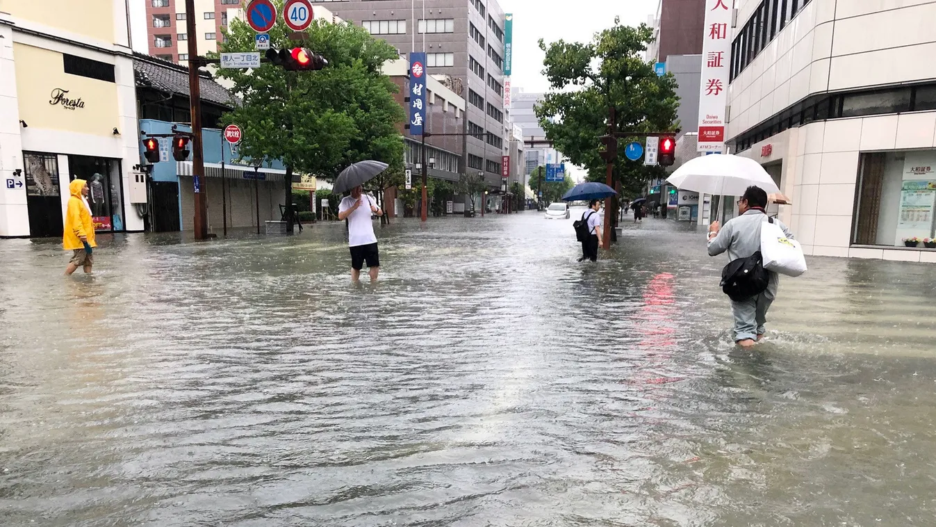 Japán, eső, földcsuszamlás 