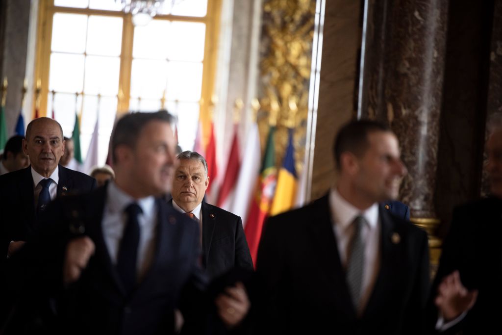 Ukrajnai háború - Orbán Viktor az uniós állam- és kormányfők rendkívüli csúcstalálkozóján JANSA, Janez; ORBÁN Viktor 