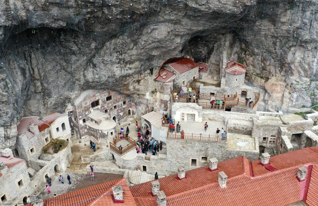 Sümela kolostor, Törökország Sumela Monastery in Turkiye 2022,Sumela Monastery,Trabzon,Turkiye Horizontal 