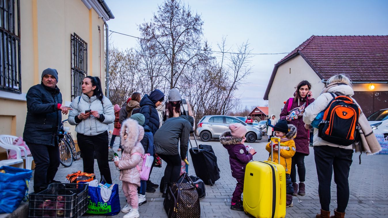 Ukrán válság 2022, ukrajna, Magyarország, határ, Beregsurány, menekült, menekültek 
