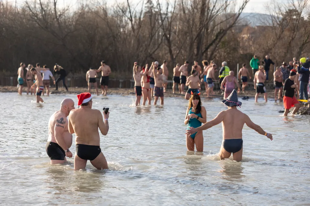 Balaton, óév, óévbúcsúztató, ábrahámhegy, strand, fürdőzés 