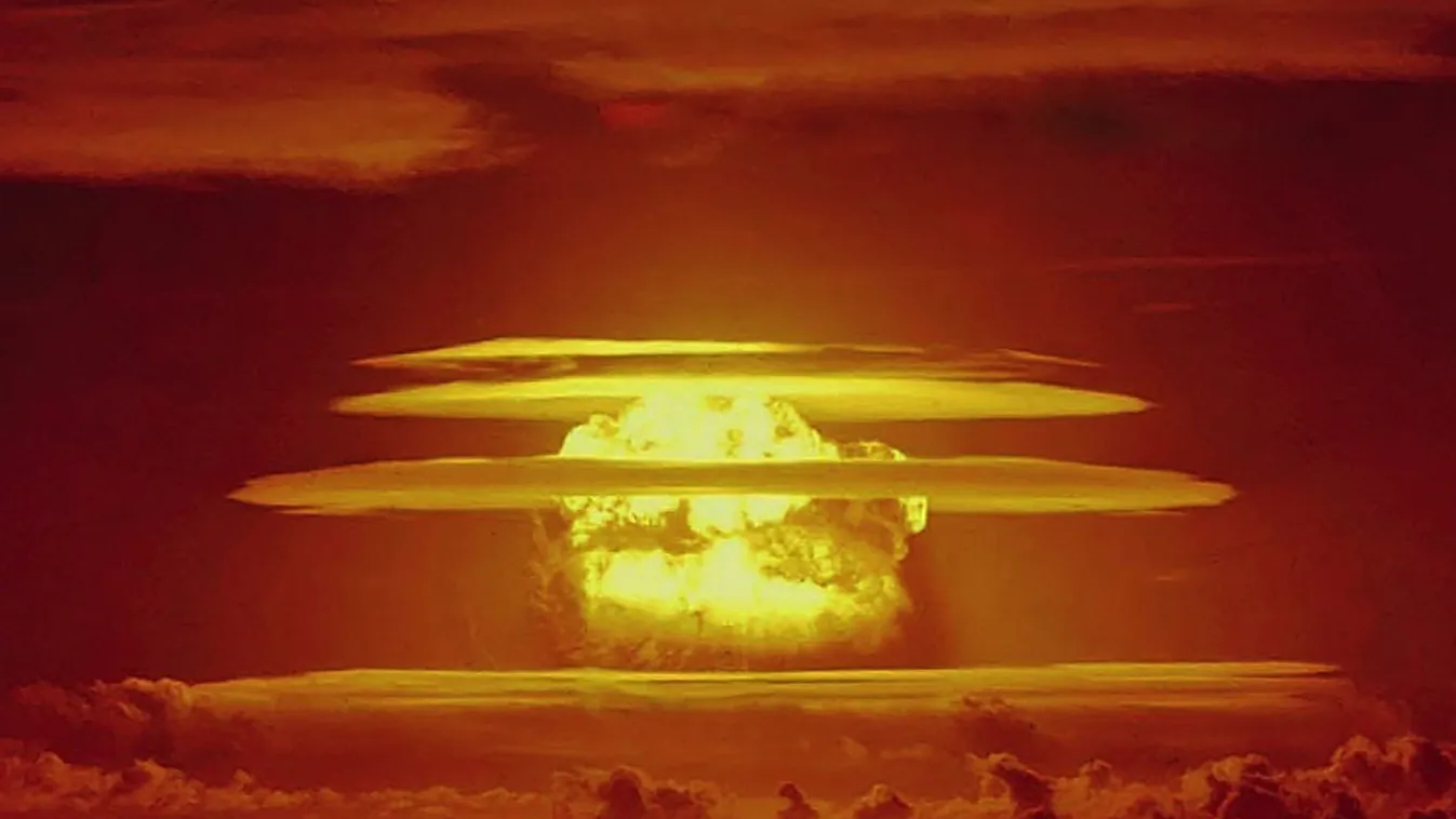 nuclear attack, mushroom cloud, nukleáris gombafelhő 