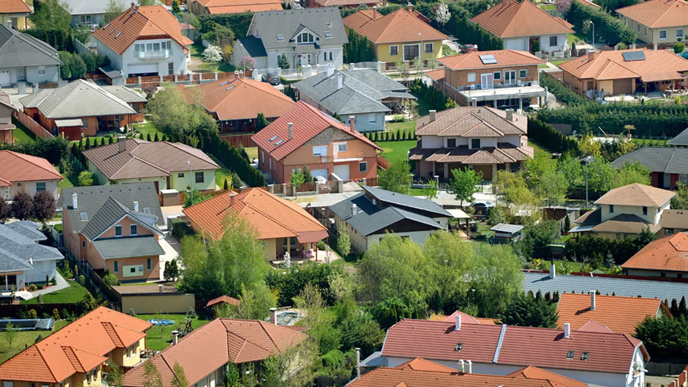 zöldövezet, újépítésű családi házak Vecsésen 