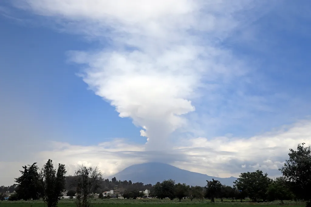 Popocatepetl, vulkán, tűzhányó, aktivitás, Mexikó, Popocatépetl 