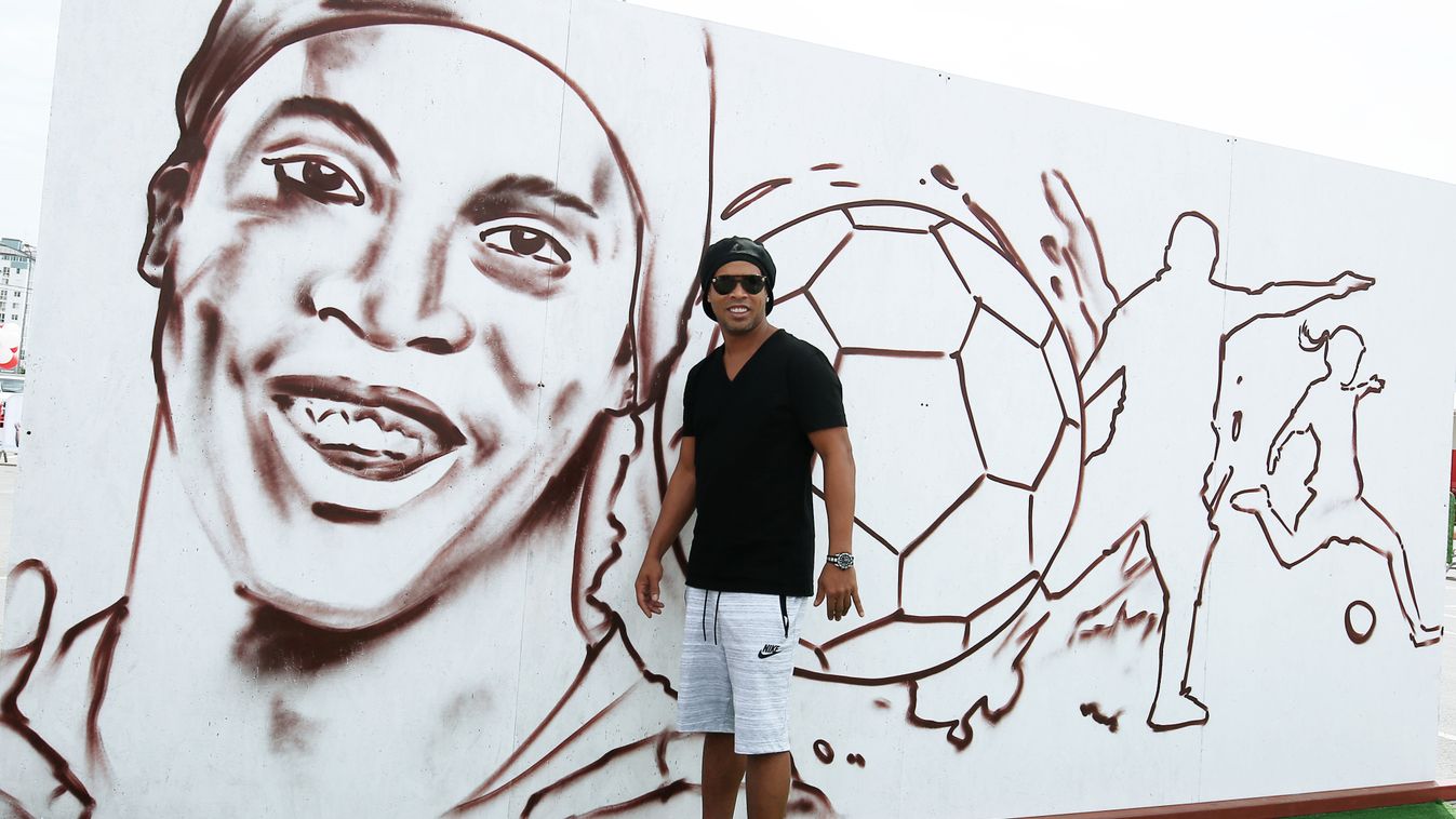 Ronaldinho visits Krasnodar landscape HORIZONTAL Ronaldo de Assis Moreira Ronaldinho Gaucho Ronaldinho 
