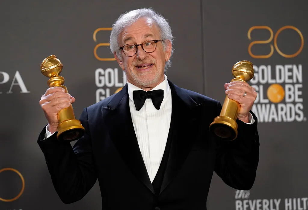 SPIELBERG, Steven Beverly Hills, 2023. január 11.
Steven Spielberg amerikai rendező a sajtószobában tartott fotózáson, miután átvette a legjobb játékfilmrendező és legjobb drámai játékfilm kitüntetéseit a Golden Globe-díjak átadási ünnepségén a Beverly Hi