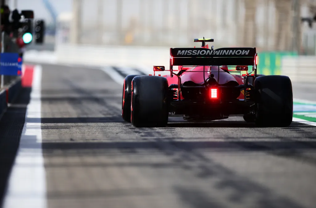 Forma-1, Carlos Sainz, Scuderia Ferrari, Bahreini Nagydíj 