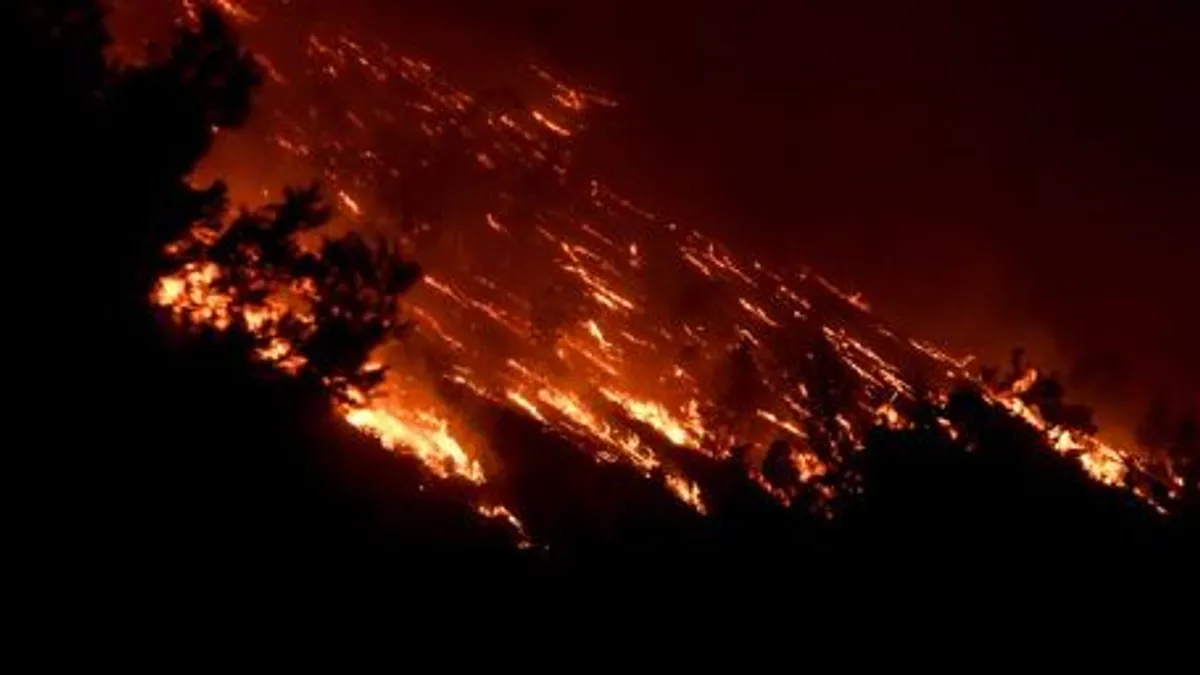 Η φωτιά συνεχίζει να καταστρέφει τη Ρόδο, ολόκληρη η Ελλάδα είναι ήδη στις φλόγες