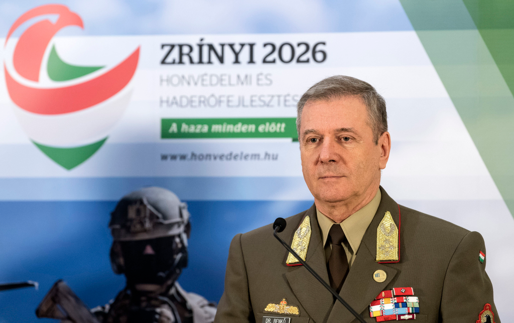 Benkő Tibor ÁLTALÁNOS KULCSSZÓ értekezlet Foglalkozás katonai vezető sajtótájékoztató SZEMÉLY, kormánynévsor 