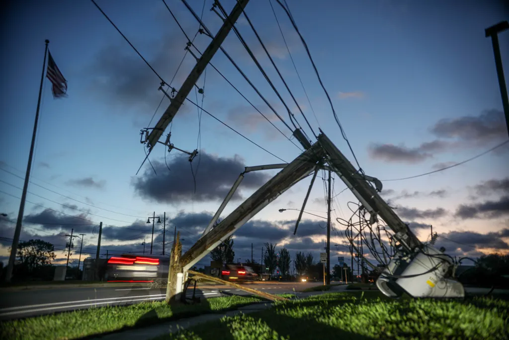 Zeta hurrikán  USA időjárás

Hurricane Zeta Barrels Down On Louisiana Coast GettyImageRank2 Color Image HORIZONTAL weather 