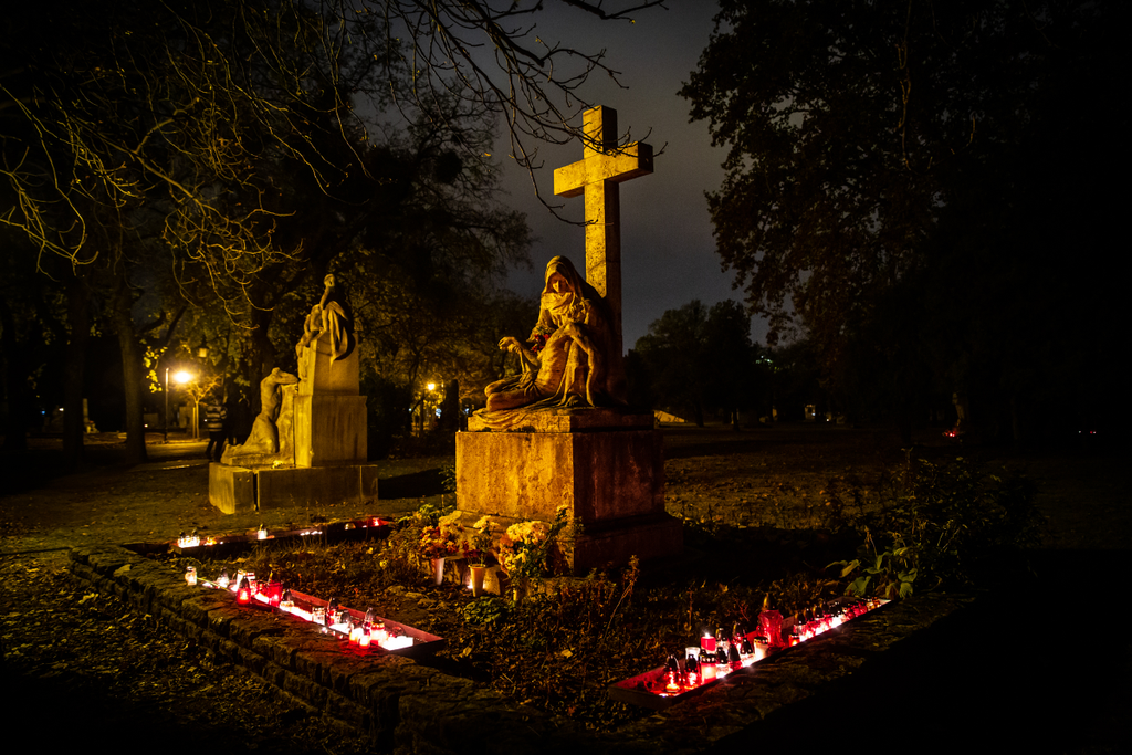 Fiumei úti sírkert temető halottak napja  2019 