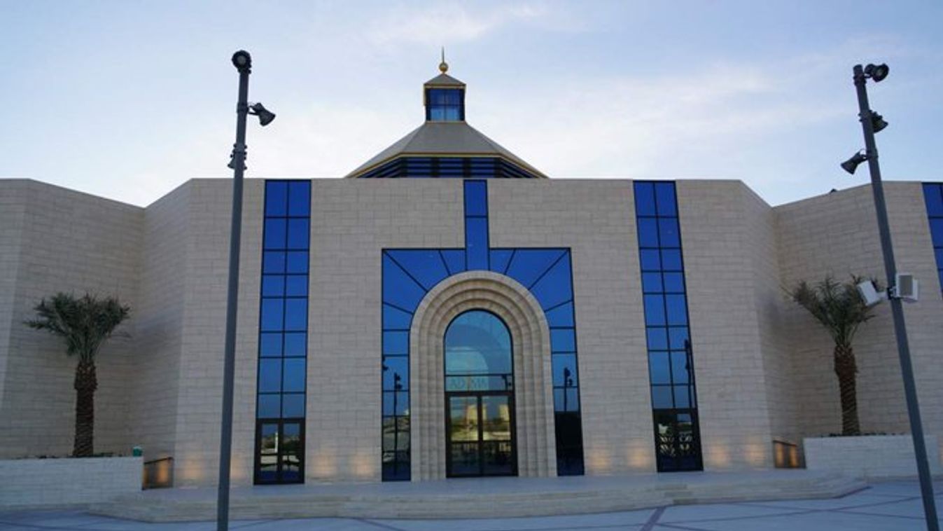 bahrein-i katolikus templom 