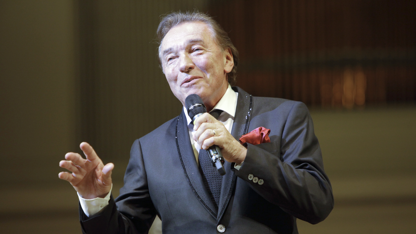 Concert of Czech singer Karel Gott in Moscow microphone singing personality HORIZONTAL 