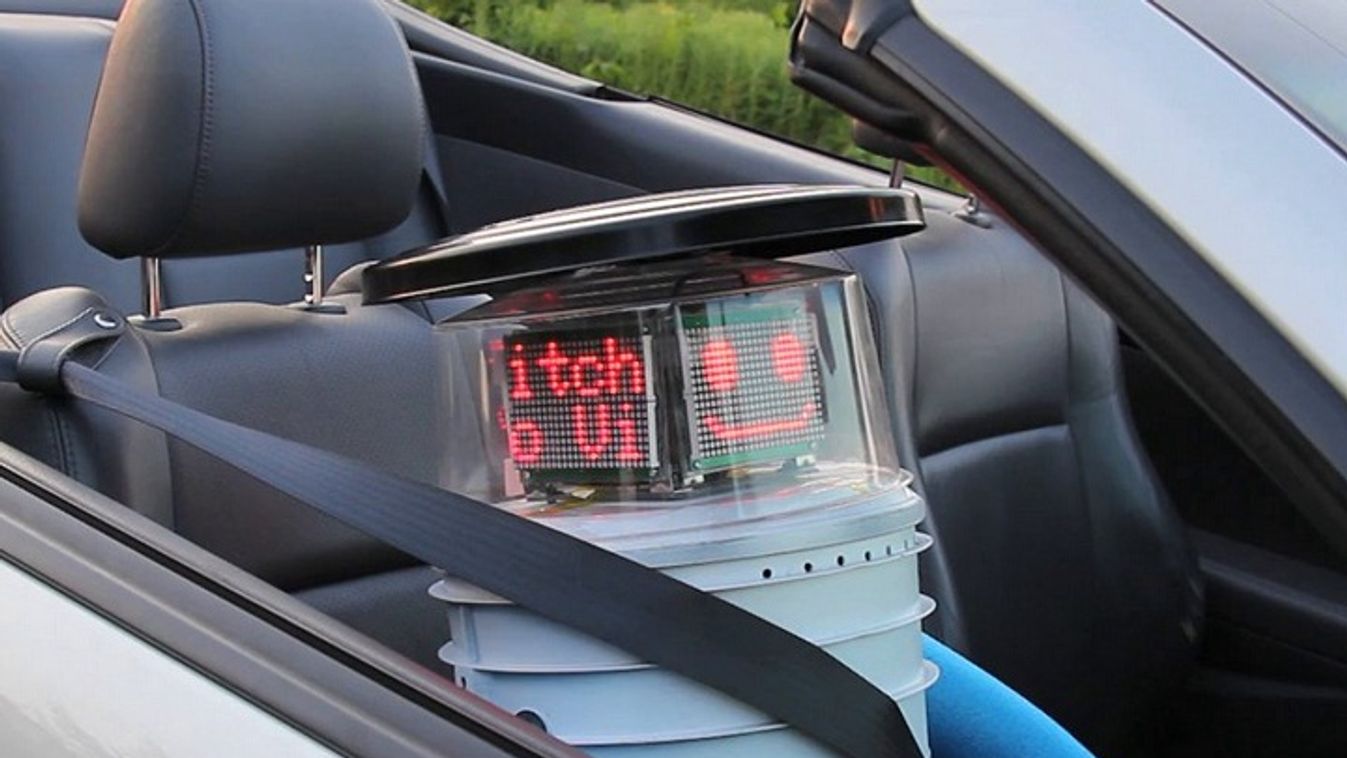 robot stoppos autó utazás Hitchbot 