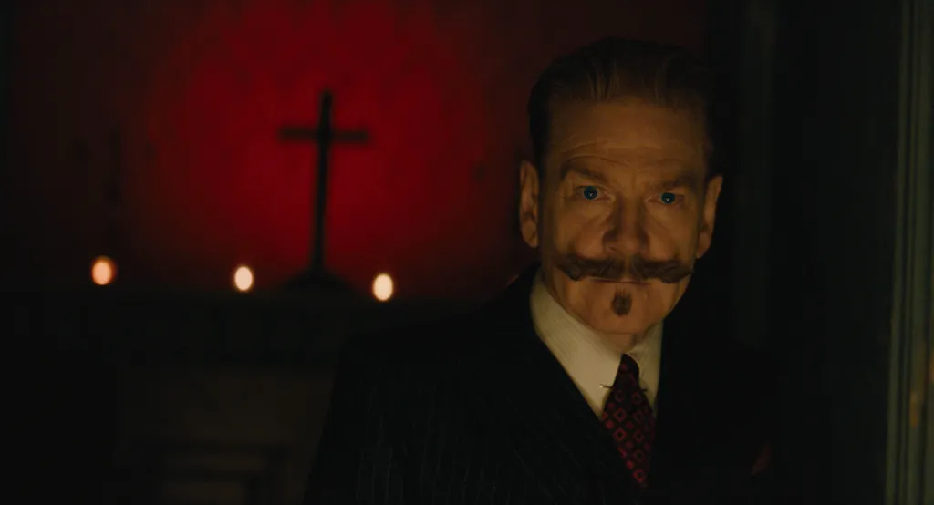MYSTERE A VENISE - A HAUNTING IN VENICE (2023) movie cinema filmstill film still Hercule Poirot Horizontal panoramic FILM 