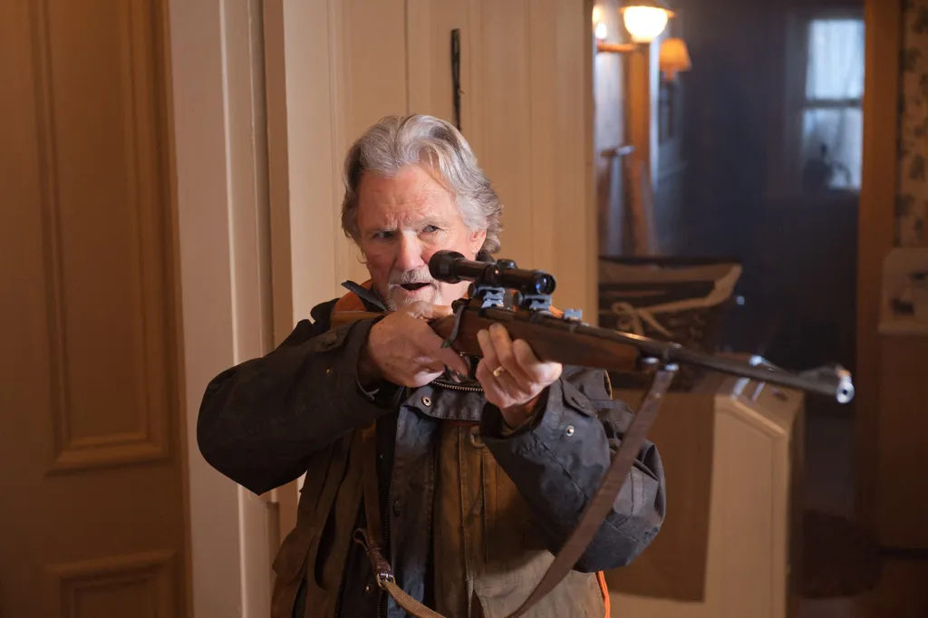 Deadfall Cinema heist chase manhunt senior sniper rifle to aim Horizontal CRIME MAN 
