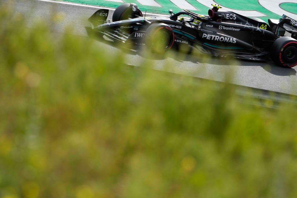 HAMILTON, Lewis Zandvoort, 2023. augusztus 27.
Lewis Hamilton, a Mercedes brit versenyzője a Forma-1-es autós gyorsasági világbajnokság Holland Nagydíján a zandvoorti pályán 2023. augusztus 27-én.
MTI/AP/Peter Dejong 