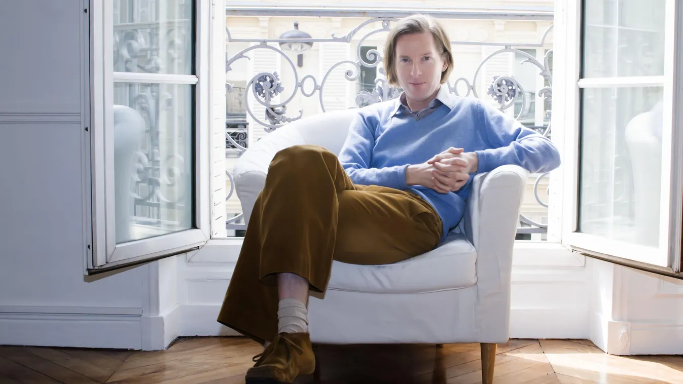 Wes Anderson PORTRAIT MAN 21st Century American USA United States DIRECTOR Screenwriter Producer Cinema ARMCHAIR 