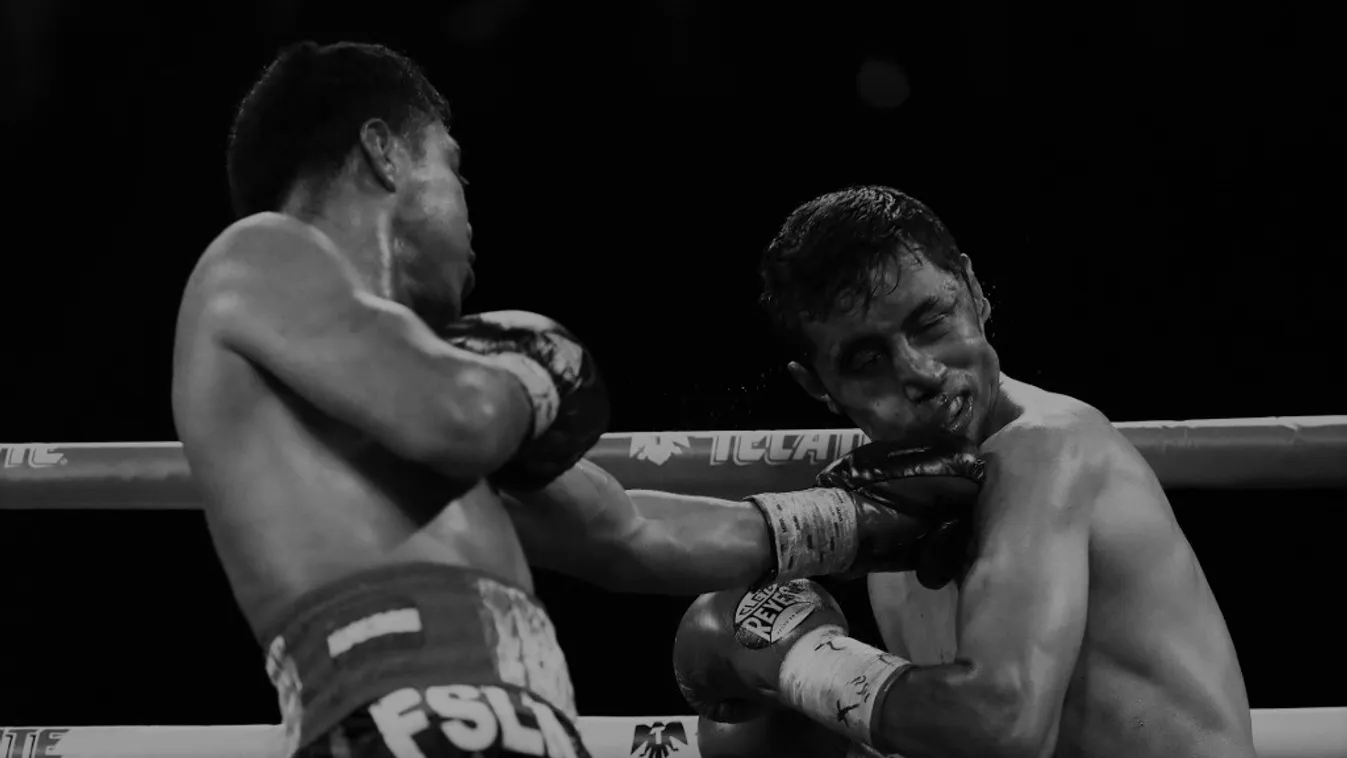 Roman Gonzalez v Moises Fuentes GettyImageRank2 People Boxing - Sport USA Nevada Las Vegas Fighting Punching Two People Photography Gonzalez Golden Boy Promotions Super Flyweight Moises Fuentes Román González - Boxer PersonalityComplete T-Mobile Arena - L