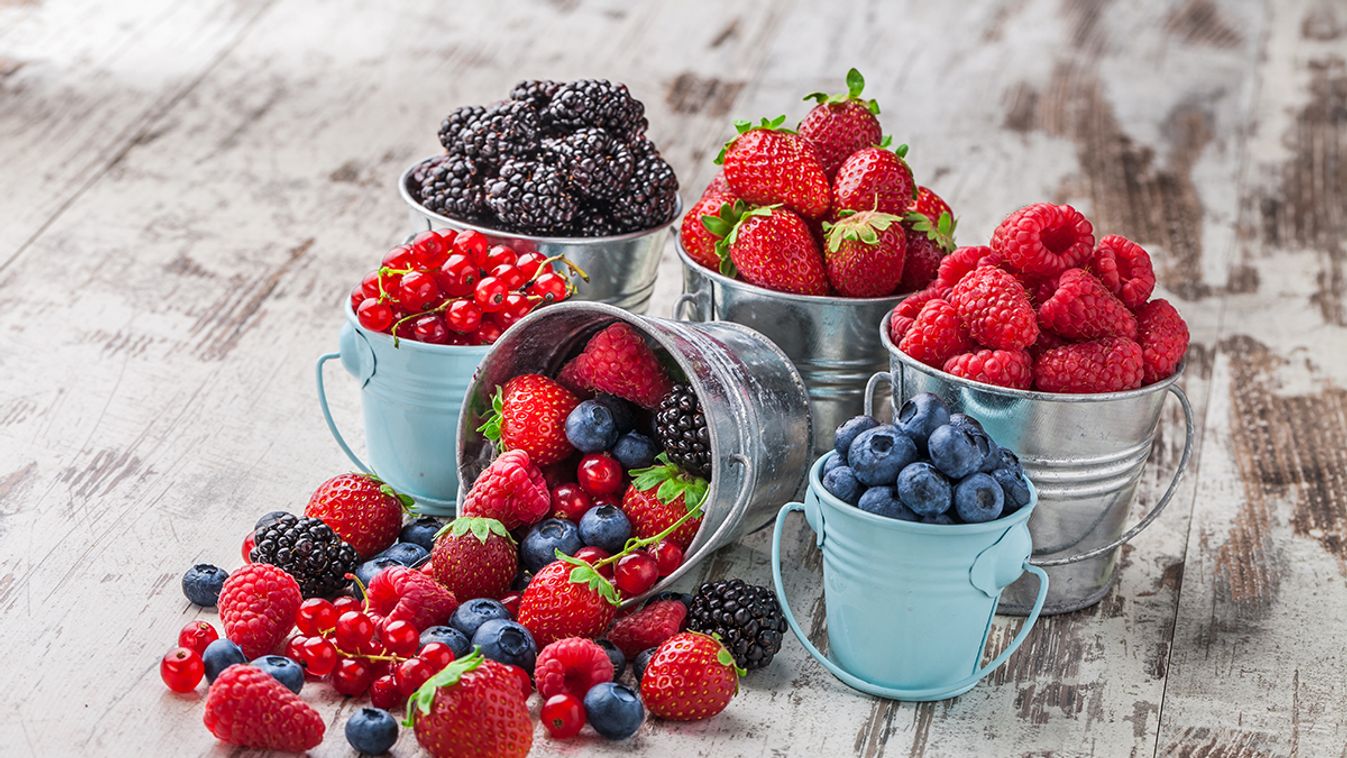 bogyós gyümölcs Ezektől az ételektől fog egészségesebben dobogni a szíved 