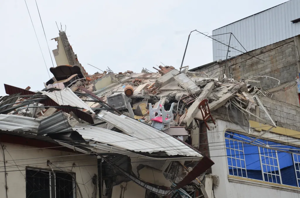 földrengés, ecuador, 6.8-as erősségű földrengés, 2023. 03. 18., Machala, Puerto Bolivar 