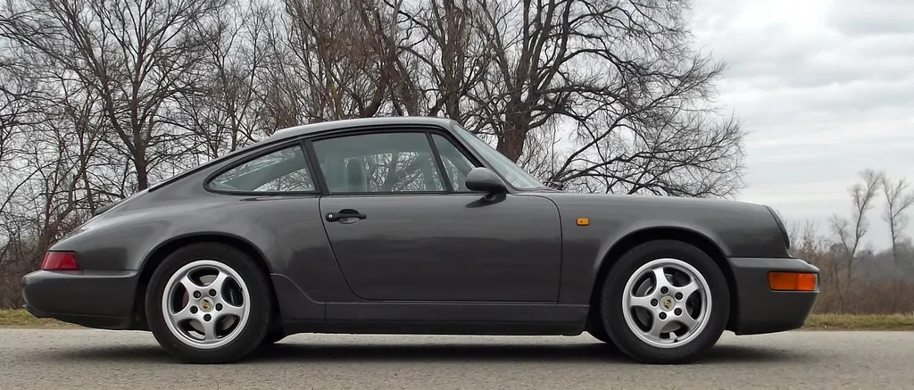 Porsche 911 Carrera 4  (1992) veteránteszt 