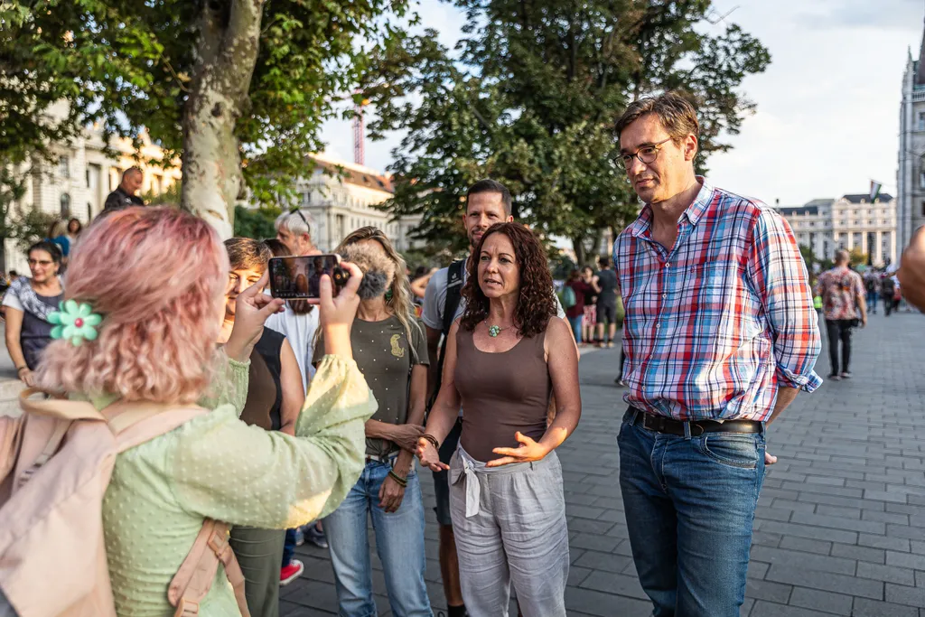 Demokrácia napi tüntetés, Budapest, 2023.09.15. oktatás, tanulás, tanítás, tanító, diák, tanár, dugó, Karácsony Gergely, Tordai Bence 