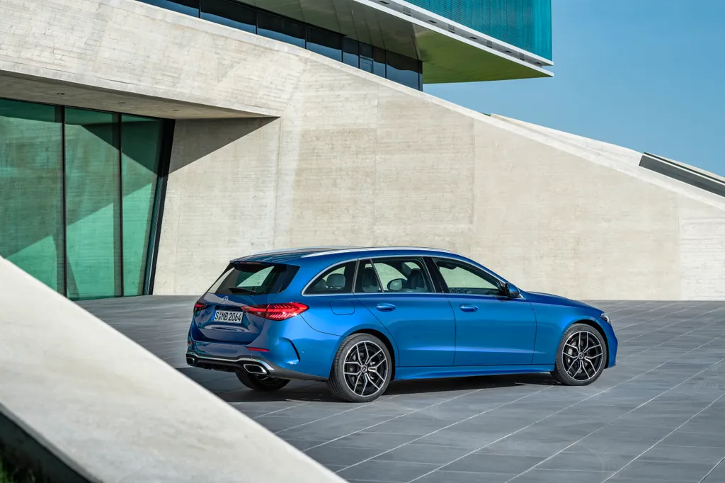 Mercedes-Benz C-osztály 2021

Mercedes-Benz C-Class, 2021 as of 02 02 - 2021 Mercedes-Benz Cars C-Class Daimler Global MediaSite The new Mercedes-Benz C-Class: Saloon and Estate: This is how inspiring the comfort zone can be Sedan MediaSite Brands & Produ