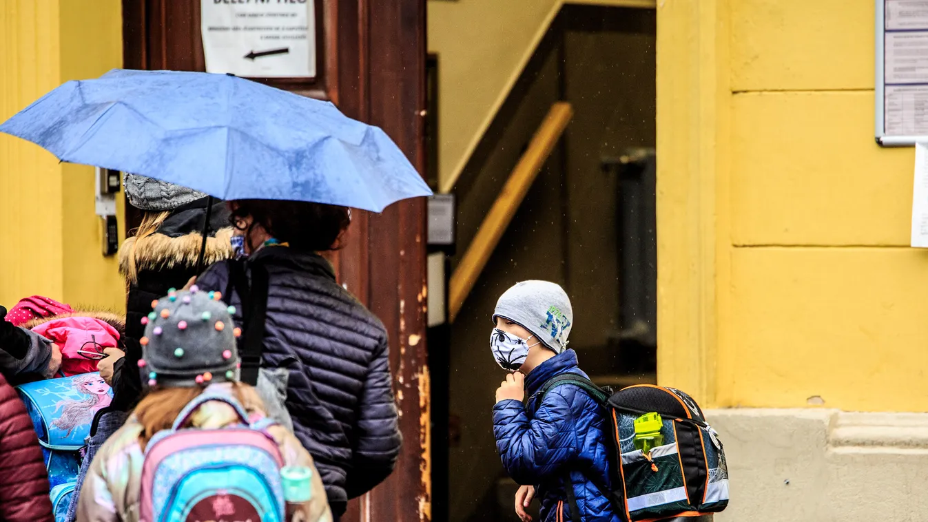 koronavírus, korlátozások, újra kinyitnak az általános iskolák, általános iskola, nyitás 