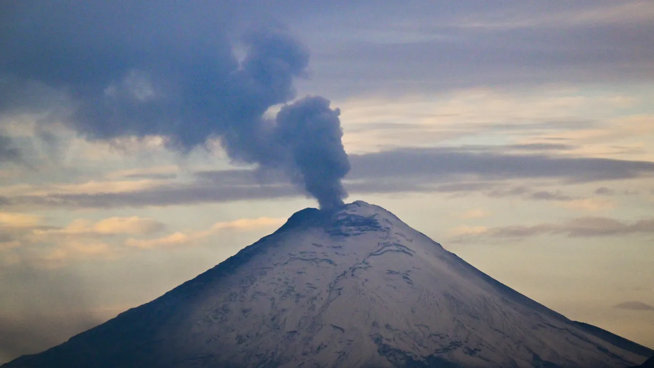 volcano TOPSHOTS Horizontal Ecuador vulkán Cotopaxi 
