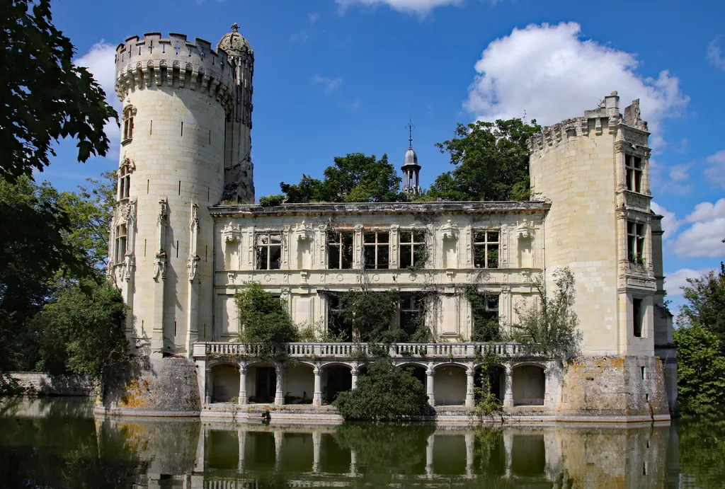 Chateau de la Mothe-Chandeniers 