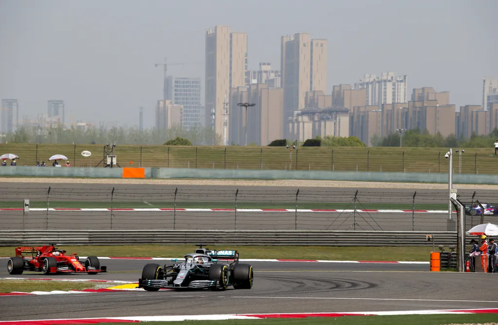 Forma-1, Lewis Hamilton, Sebastian Vettel, Scuderia Ferrari, Kínai Nagydíj 
