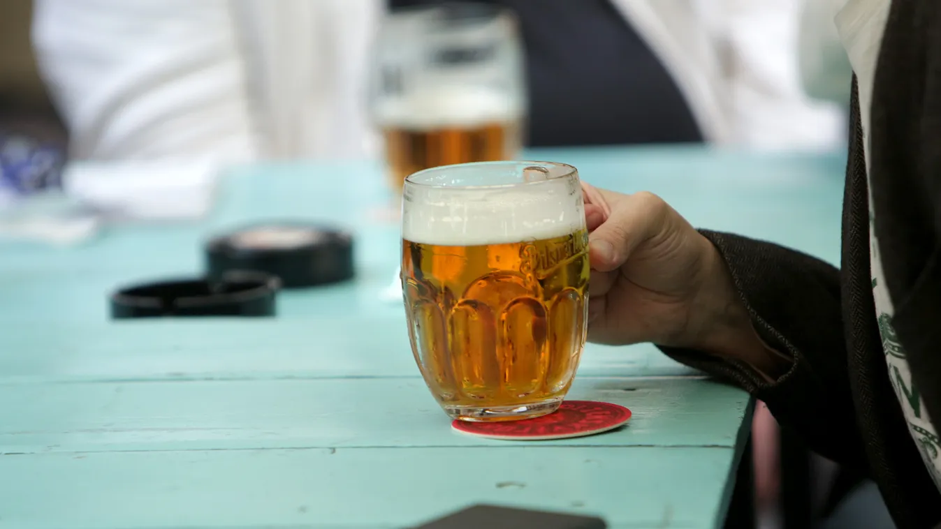 Pilsner Urquell pasztőrizálatlan "tankovna" sör bemutatója az Ankertben 2016 május 7-én Pilsner Urquell pasztőrizálatlan "tankovna" sör bemutatója az Ankertben 2016 május 7-én 