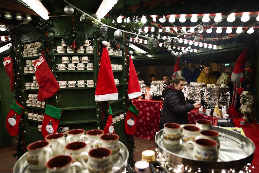 Christmas Market In Gliwice, Poland center decorations Karácsonyi vásárok a világban 