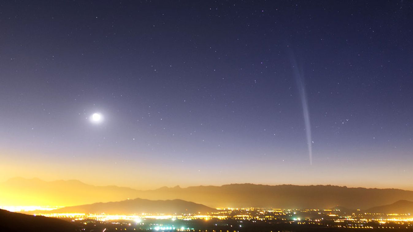 A Lovejoy üstökös 2011-ben Santiago de Chile felett