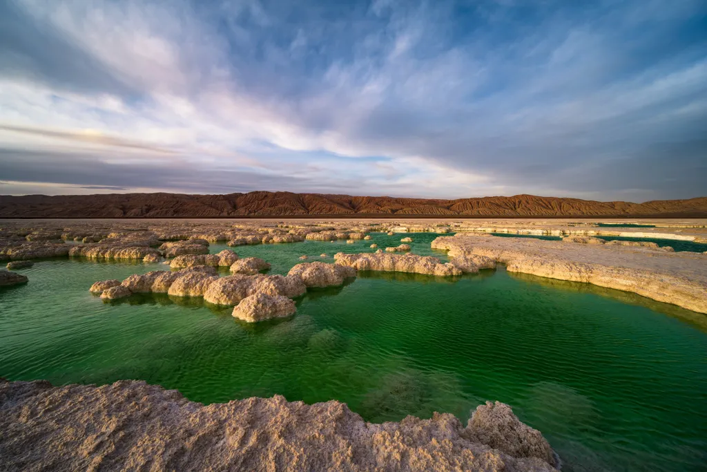 Emerald Lake, Qinghai, Kína, Smaragd-tó, smaragd, tó, tavak, só, sós 