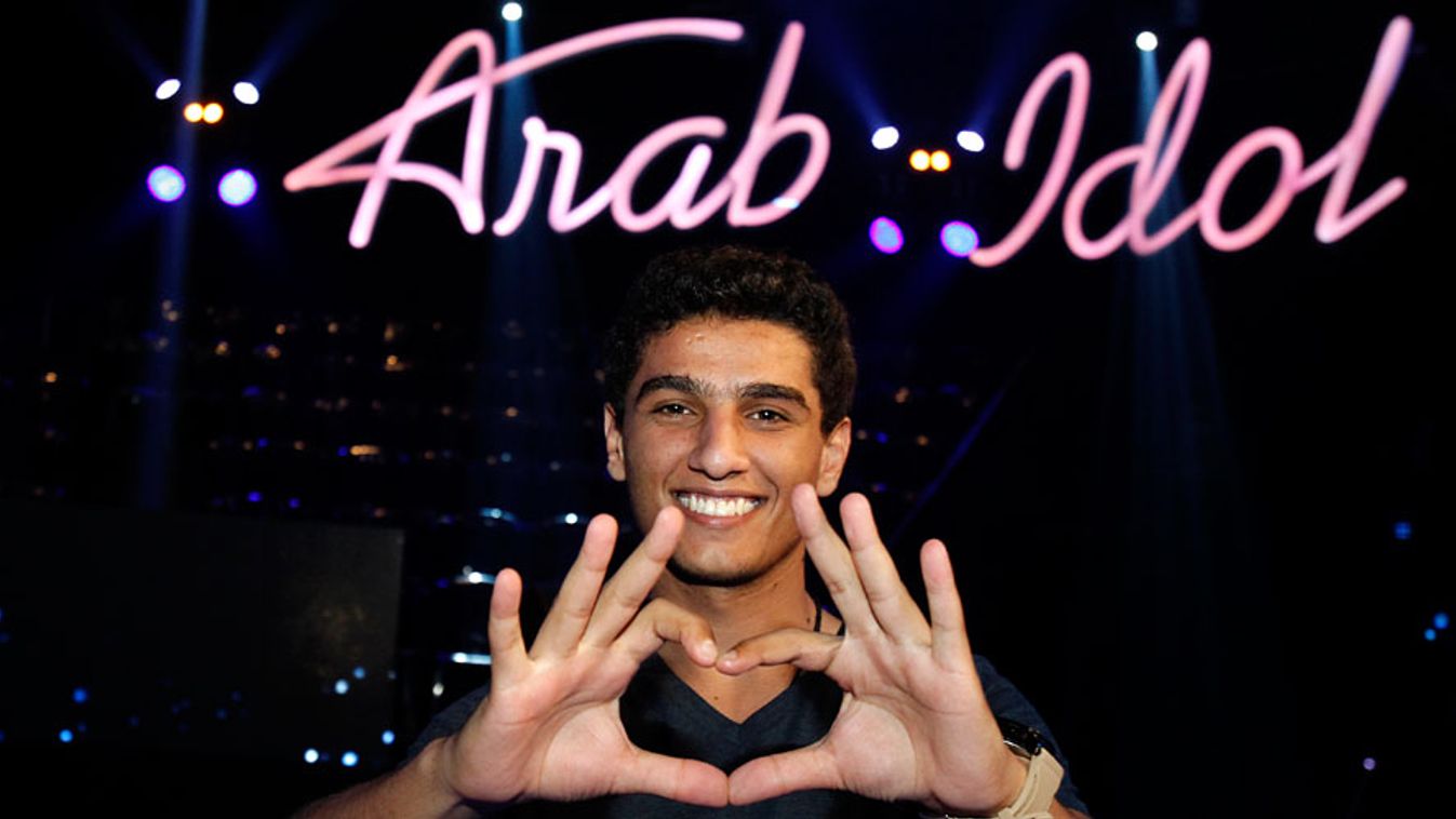 Nyugatiasodó arabok, Mohammed Assaf az Arab Idol palesztin győztese, egy próbán a műsor a libanoni  stúdiójában, Jouniehben