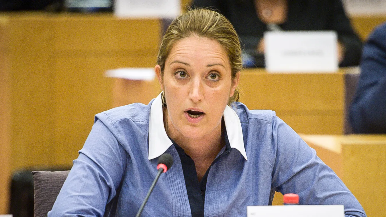 Roberta Metsola, EPP  Debate on Rule of law in Poland europoslowie capital center Benelux politician Brussels figure rule power Member of European Parliament europosel talk intergovernmental MEP international EU headquarters 